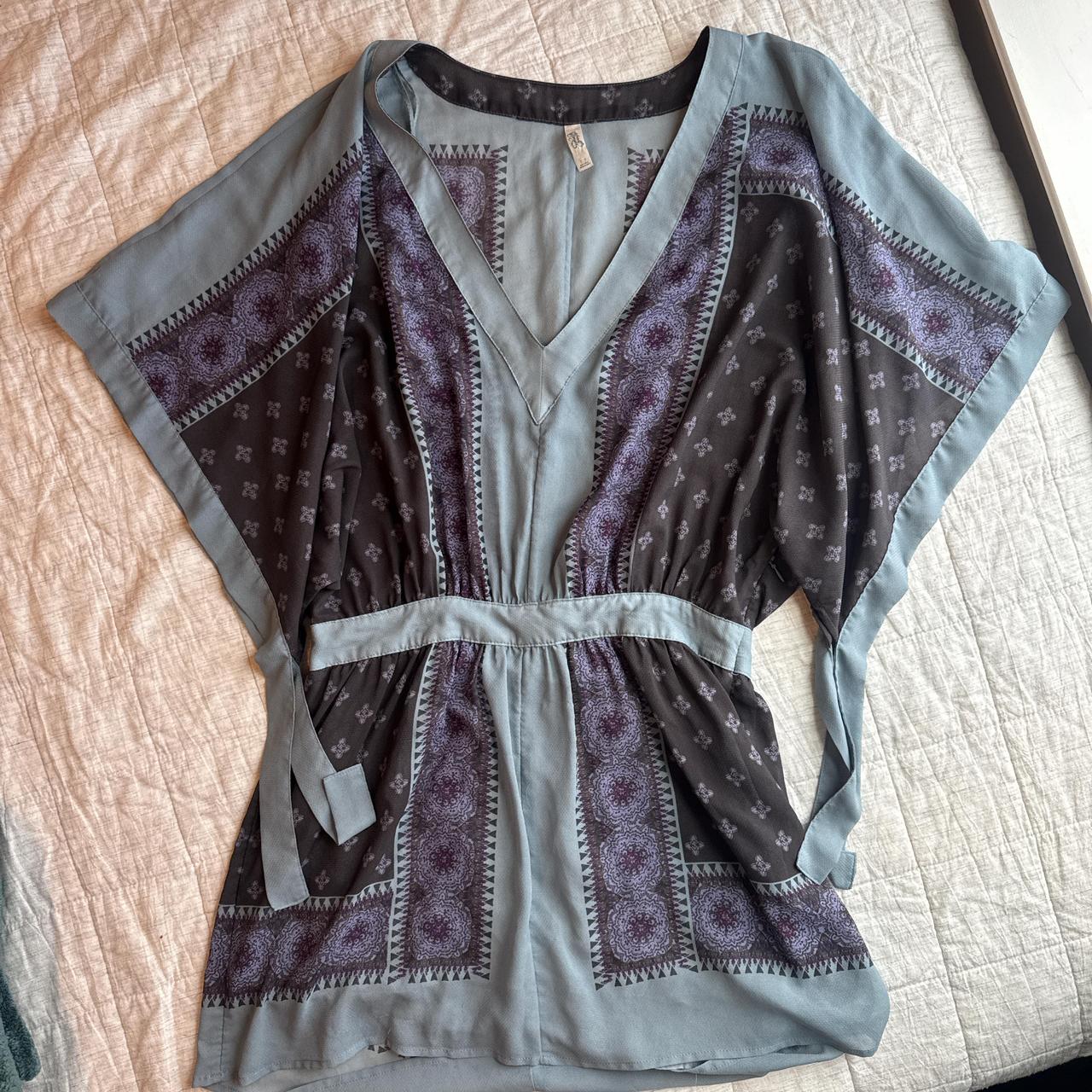 item listed by ava_yaa
