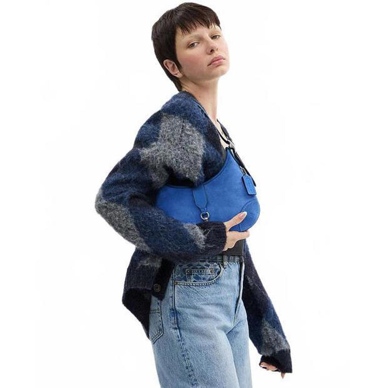 item listed by depopest_604