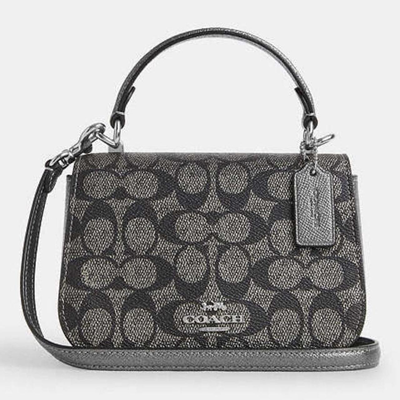 item listed by depopest_604