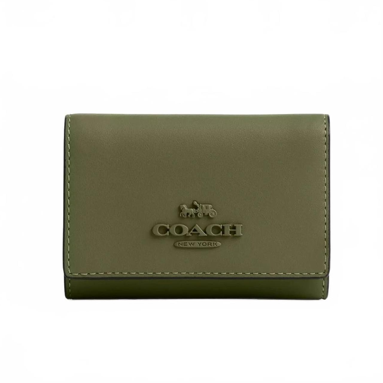 item listed by depopest_604