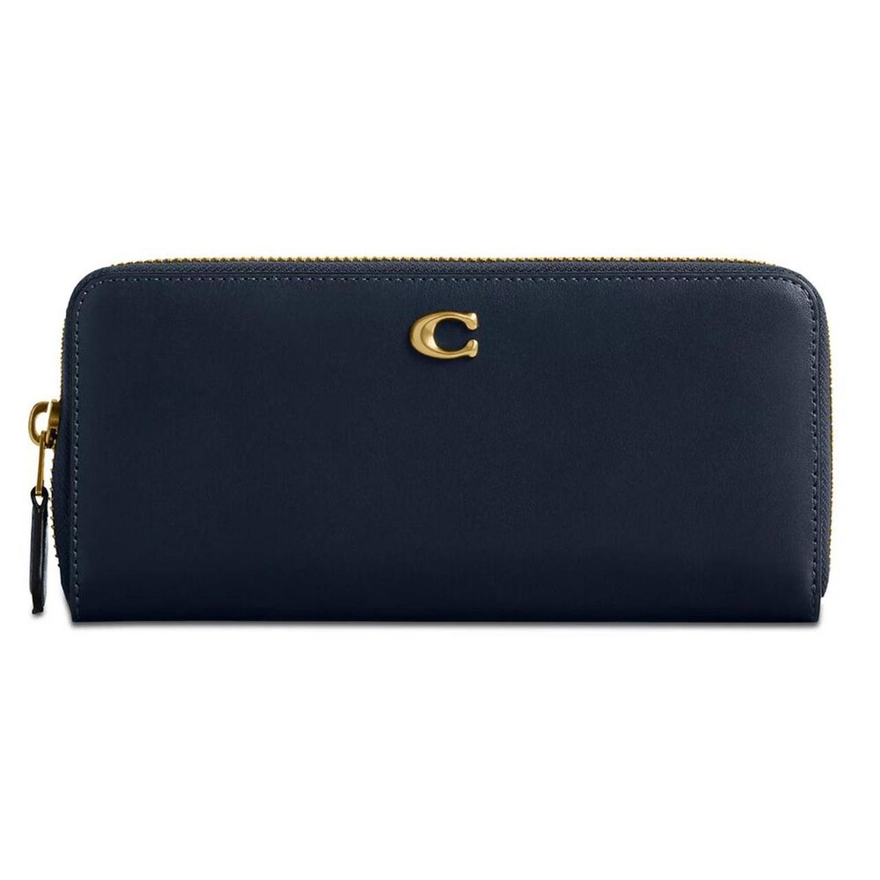 item listed by depopest_604