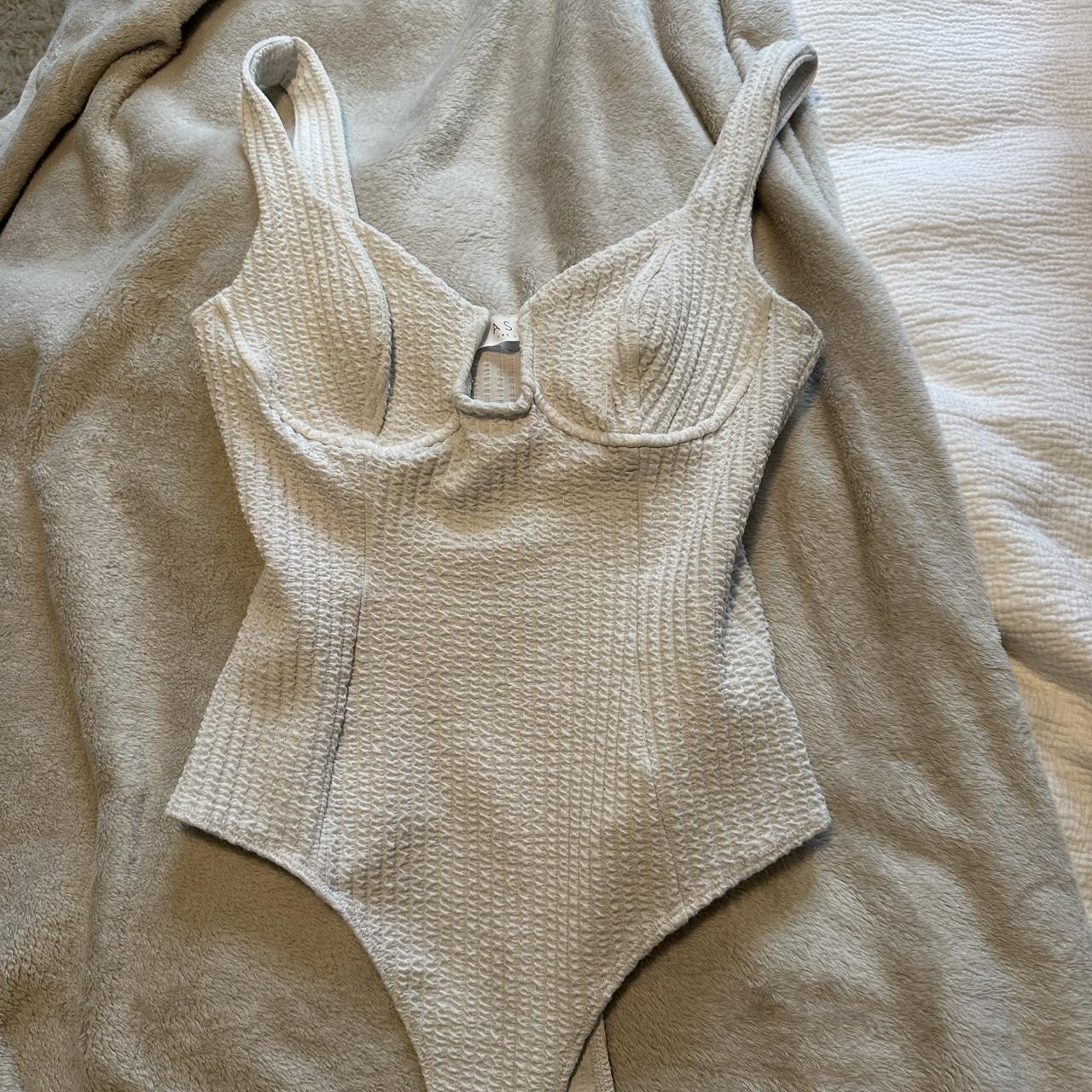item listed by avacl06