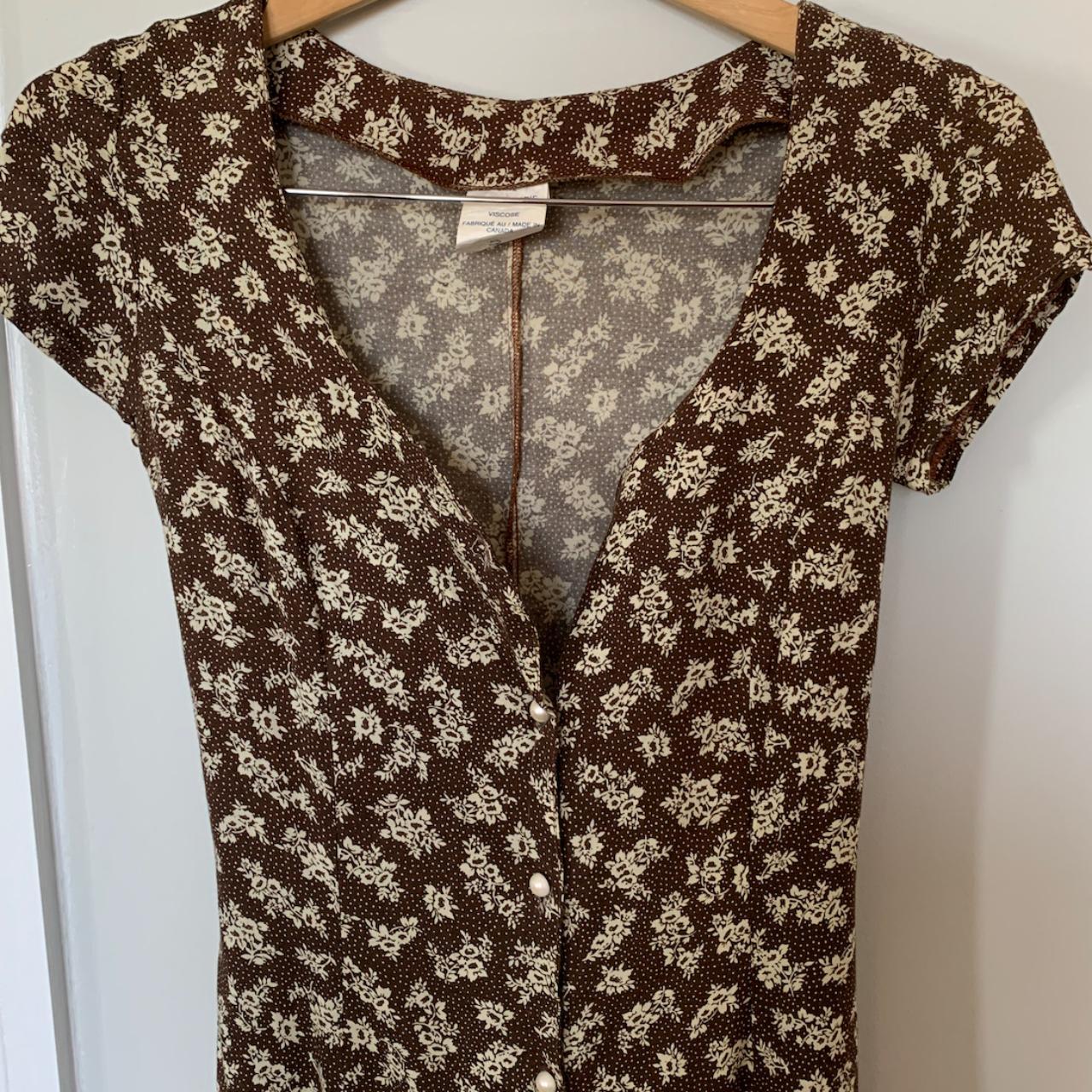 American Vintage Women's Brown and White Dress | Depop