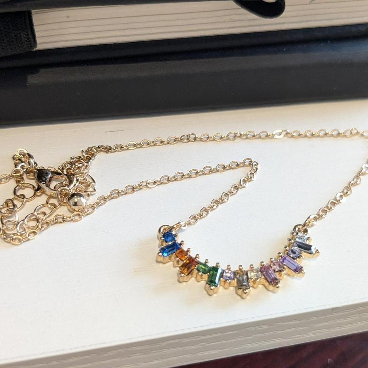 item listed by jewelryclotheshut