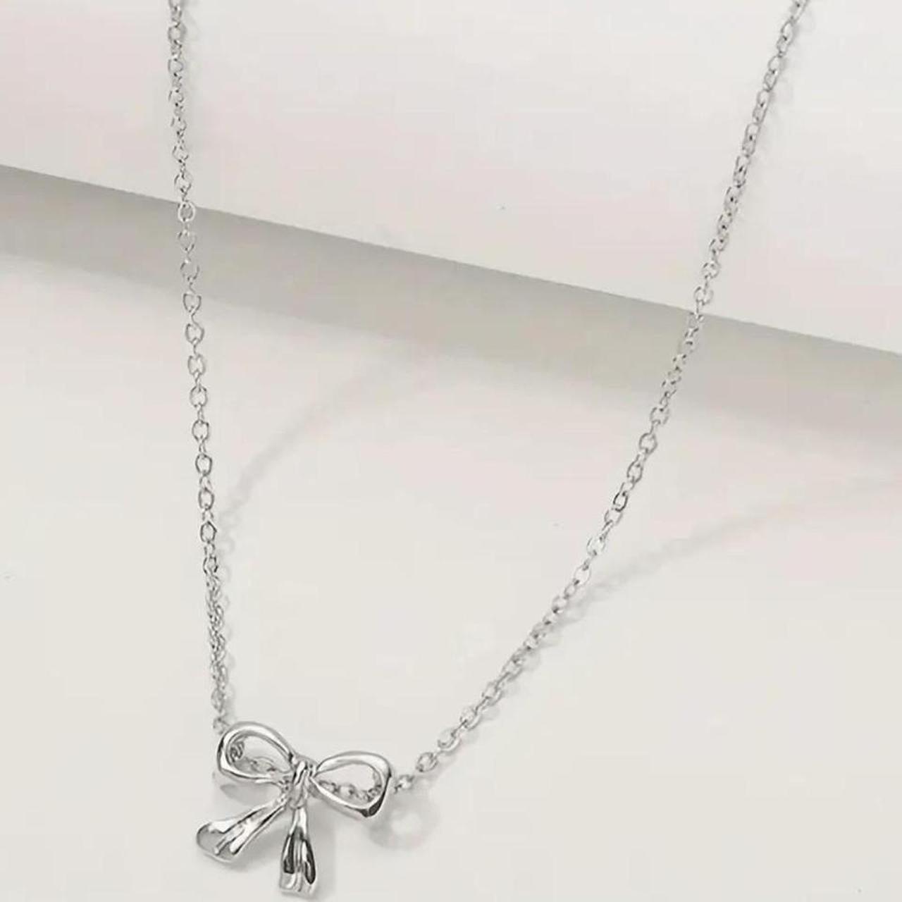 item listed by jewelryclotheshut