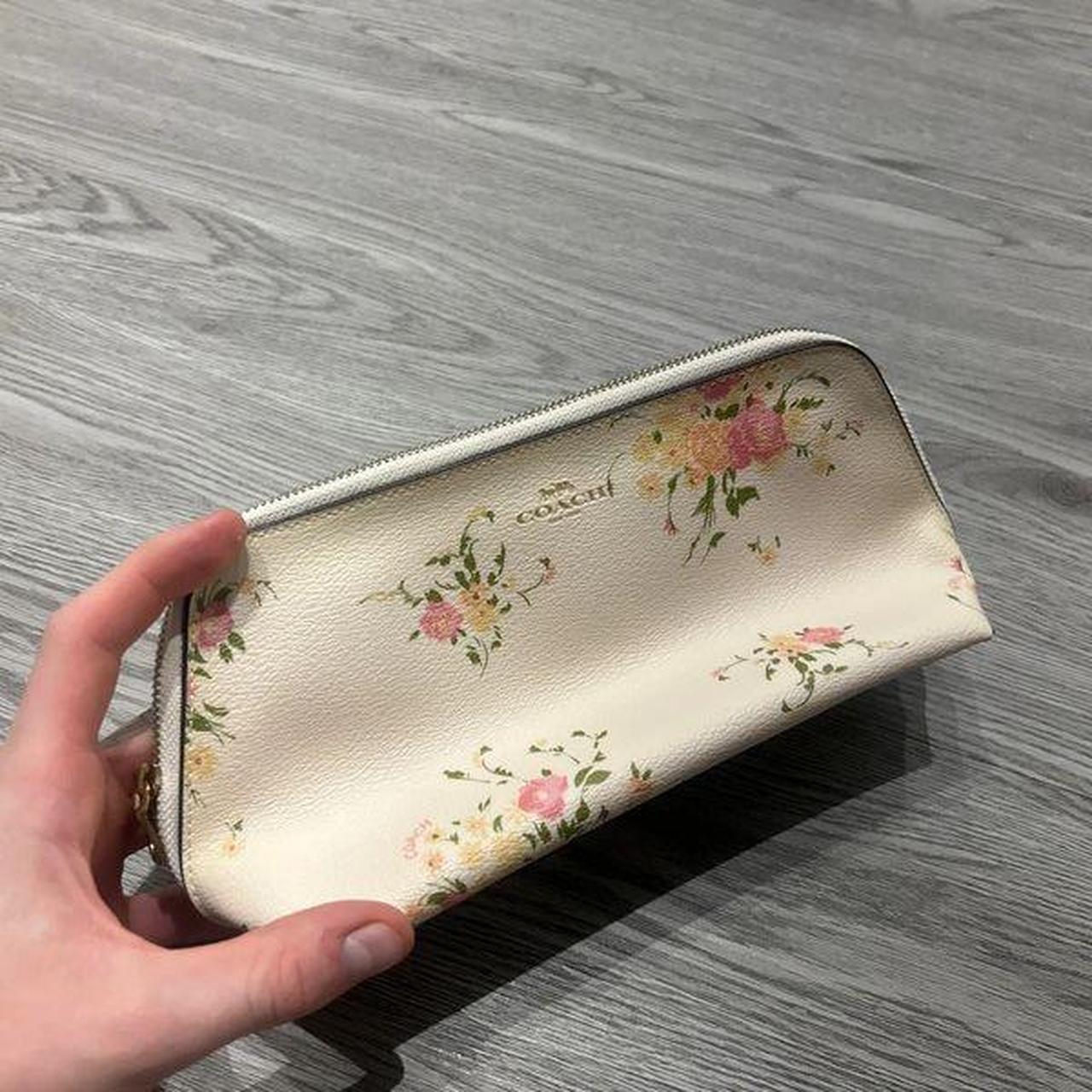 item listed by sourcedbyashltd