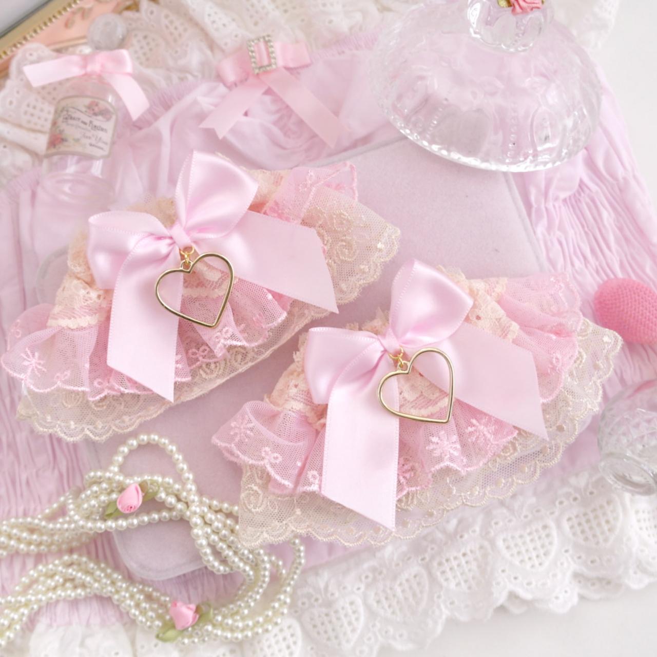 Small Wrist Bracelets For Women Lolita Style Ruffled Lace Wrist