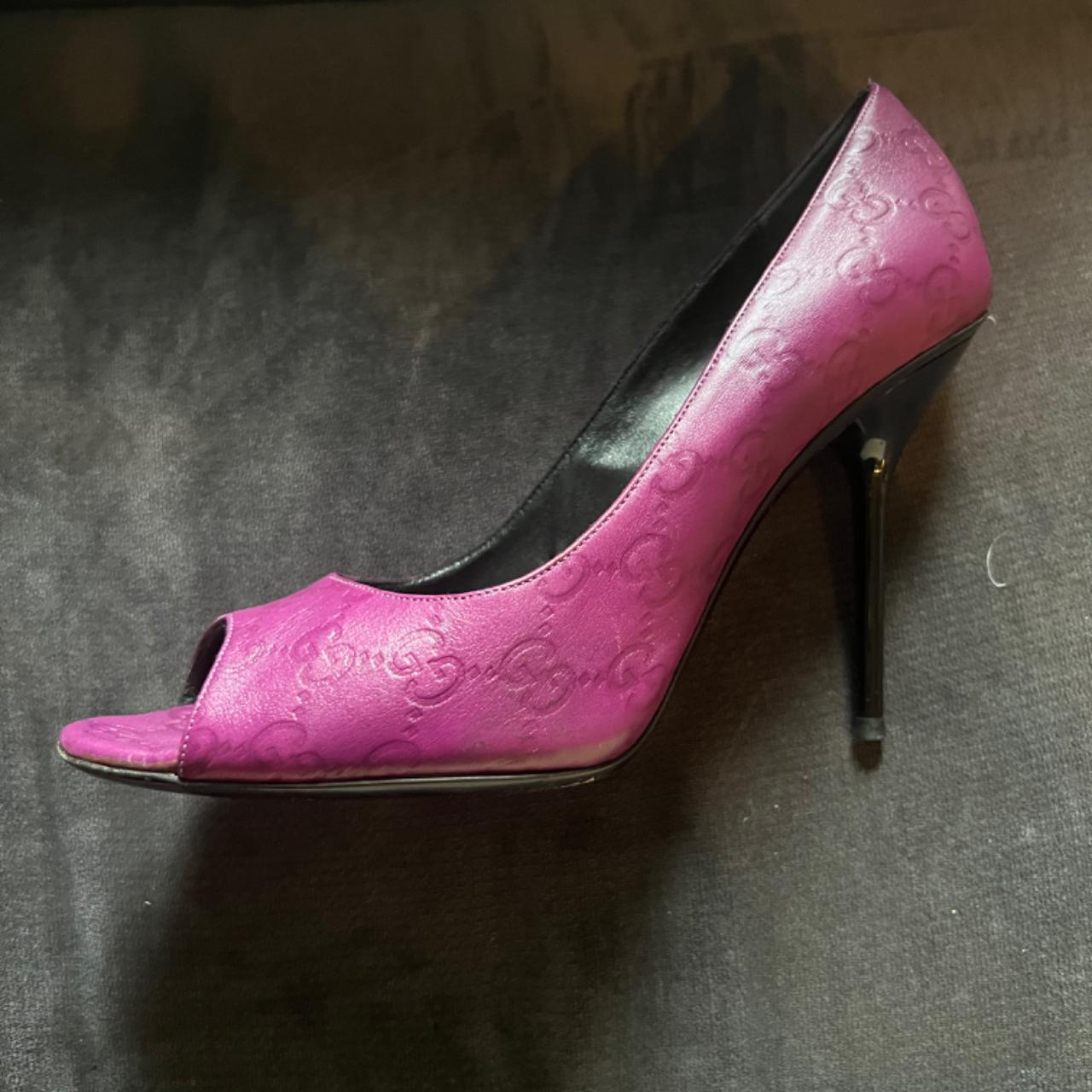 Gucci outlet peep toe pumps