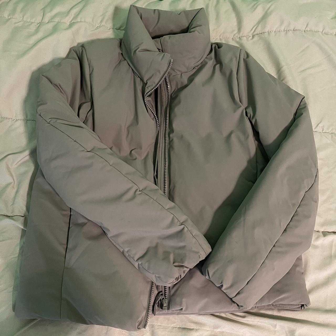 Uniqlo Puffer Jacket - Depop