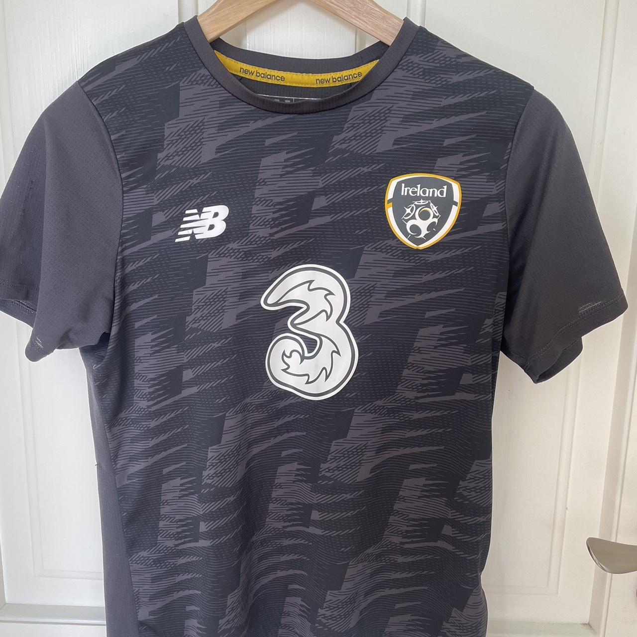 New Balance Ireland football Training kit Size. Depop