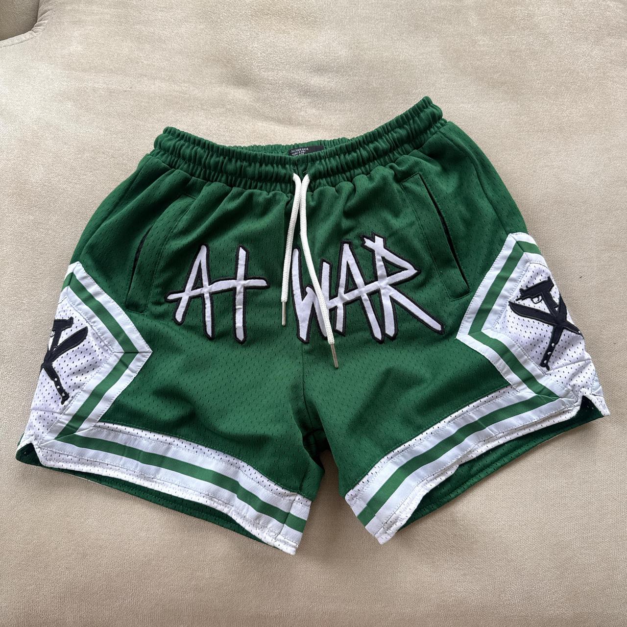 item listed by jazmynmoni