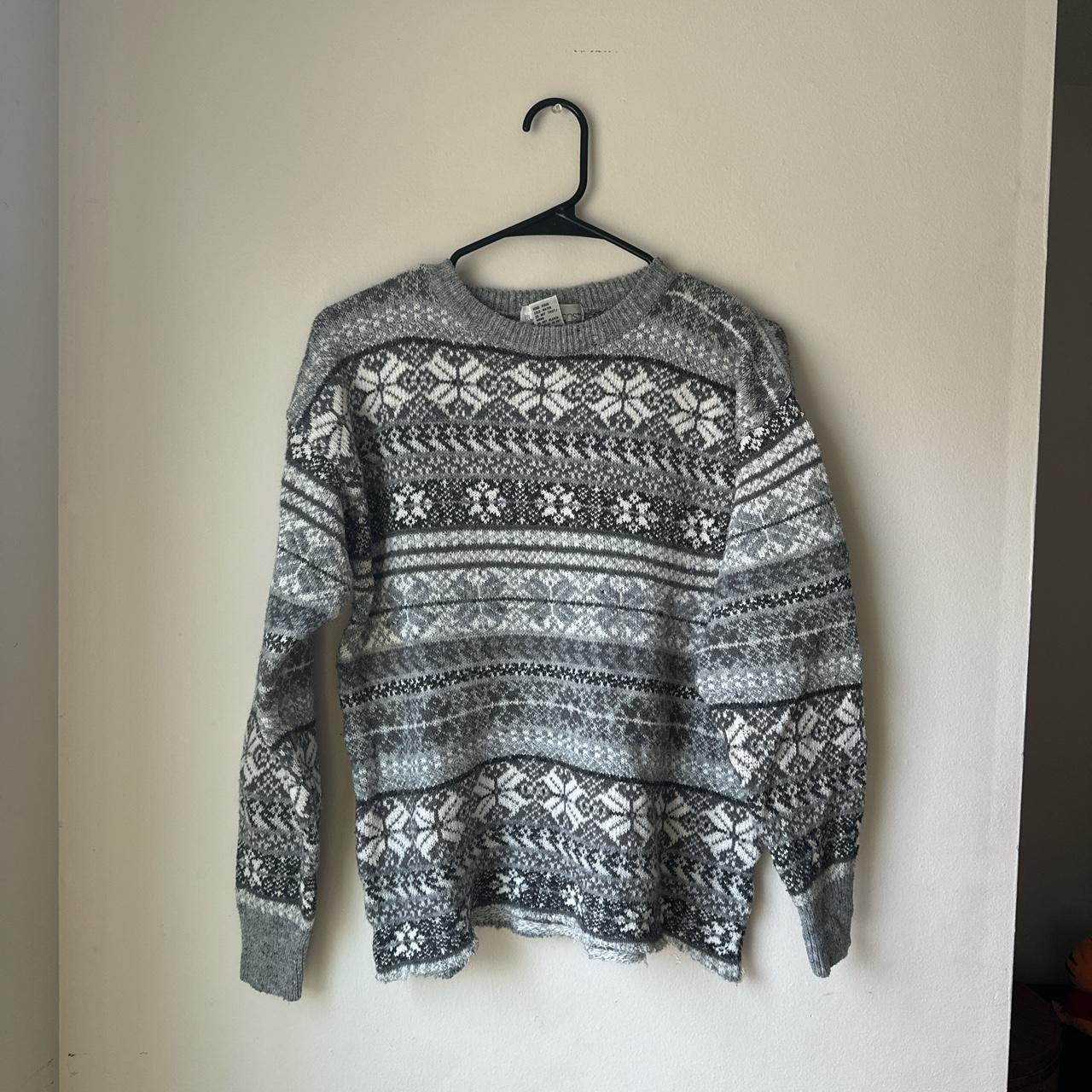 vintage grey and white fair isle sweater. super warm... - Depop
