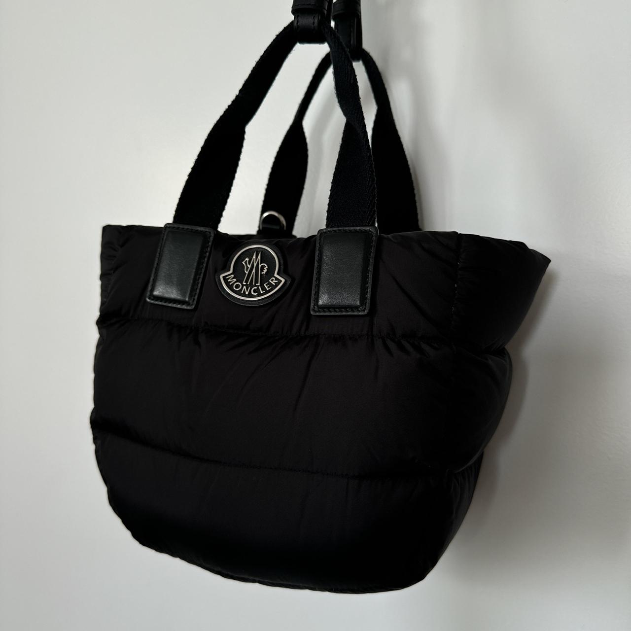 MONCLER CARADOC TOTE BAG/メタルロゴ トートバッグ MONCLER CARADOC MINI メタルロゴ トートバッグ - メルカリ