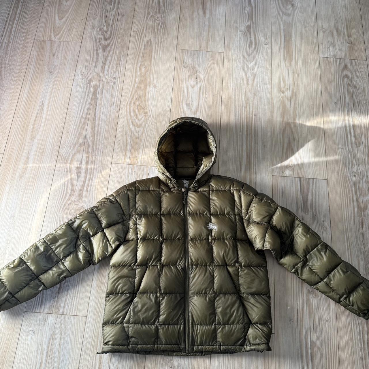 J.DEAN Stussy オリーブグリーン ファーダウン J.DEAN Stussy オリーブ