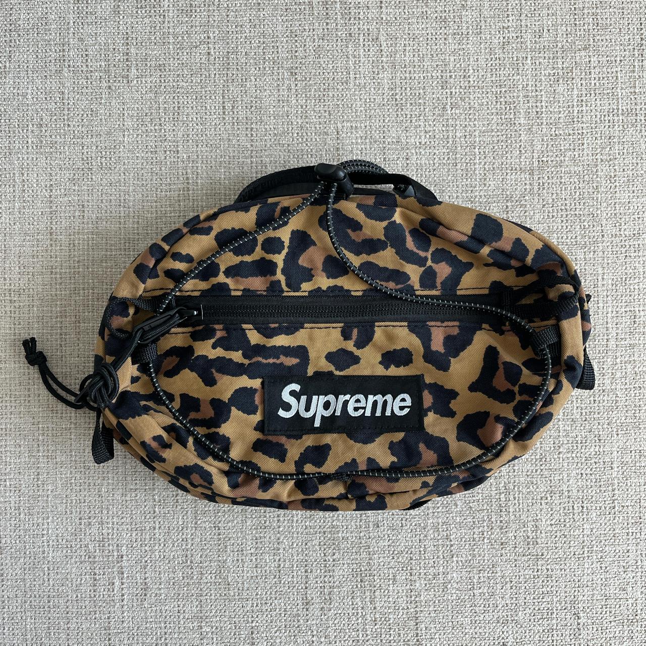 How to wear a supreme fanny pack deals