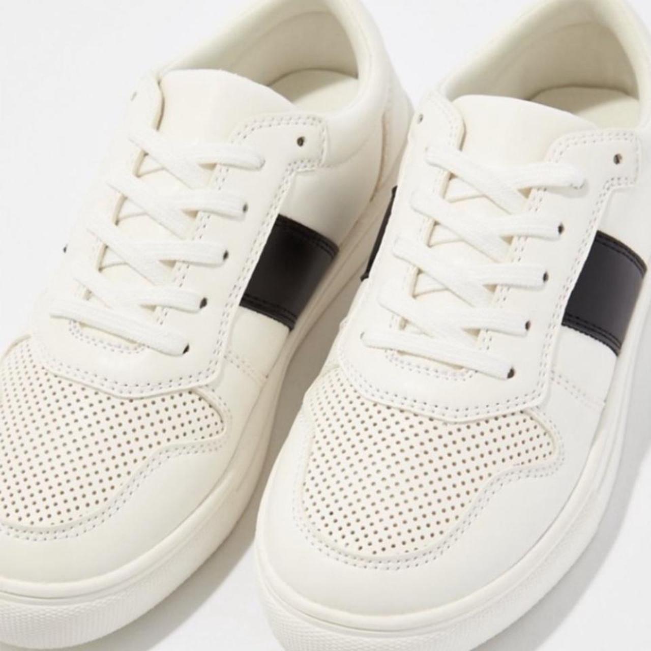 American Eagle Outfitters Black and White Tennis