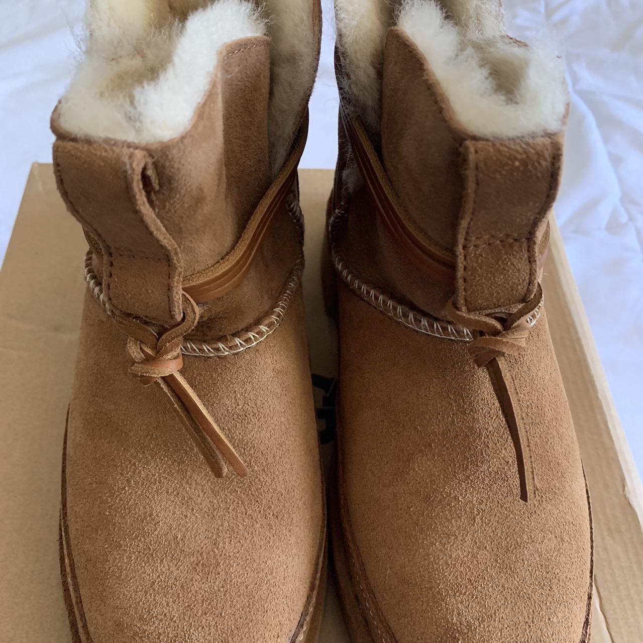 Ugg boots Chestnut Size 6 New w box