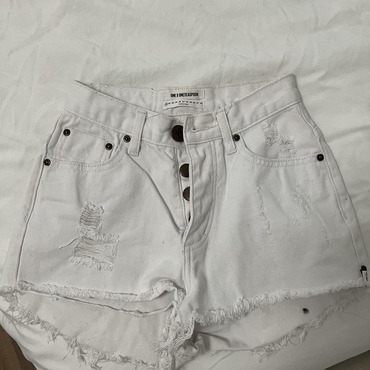 One teaspoon deals white shorts