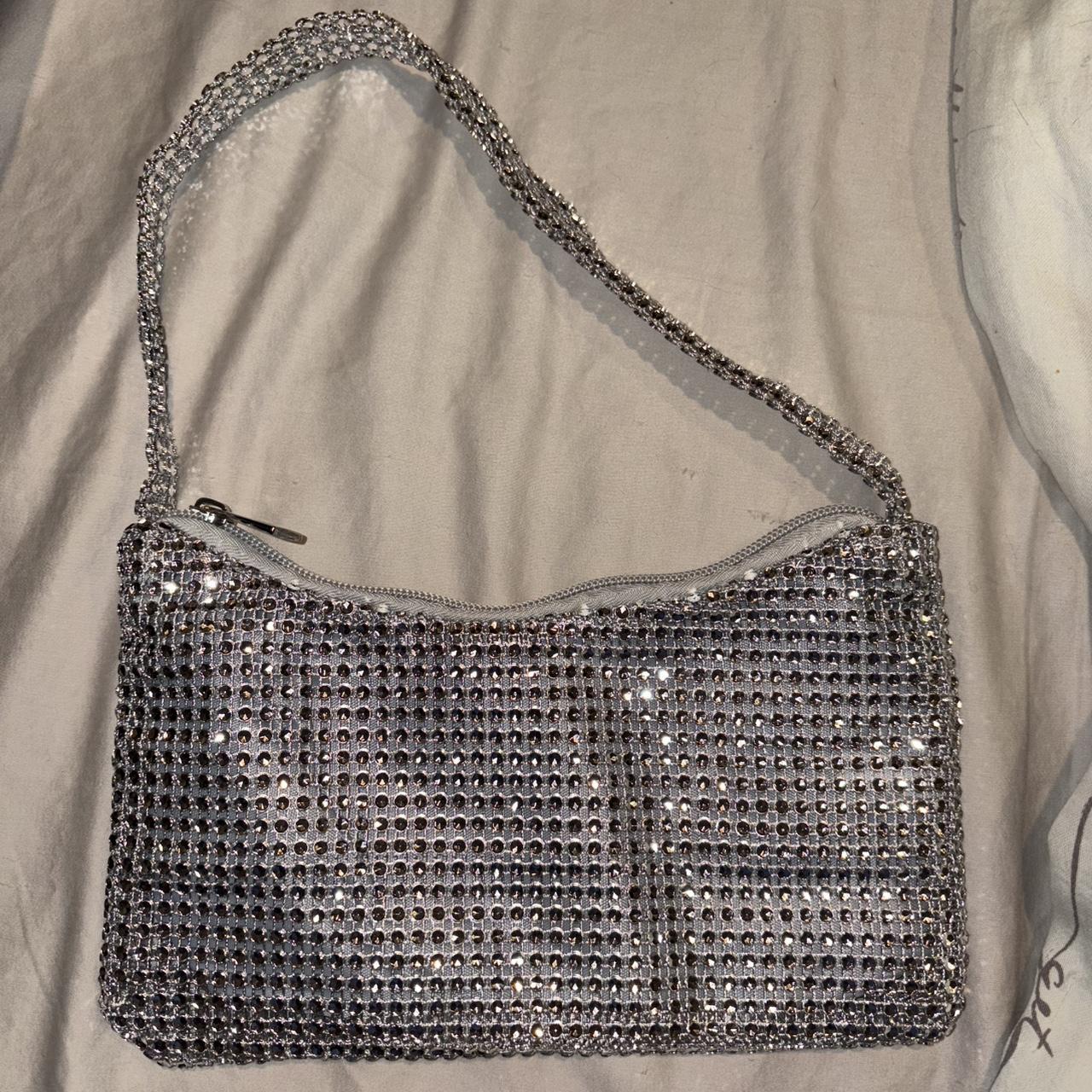 item listed by ggbeanz