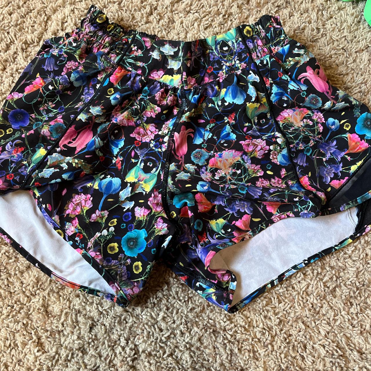 2X popular Lululemon Shorts