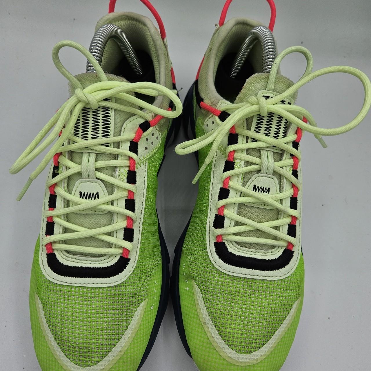 nike react wr ispa platinum volt