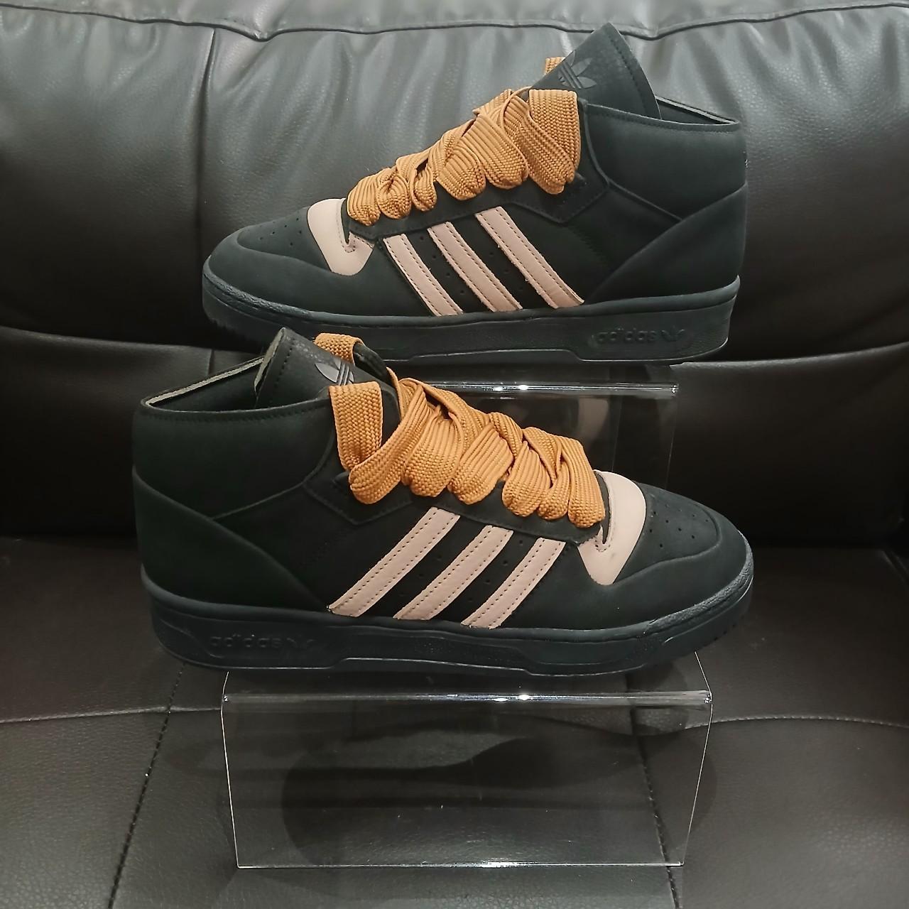 item listed by ariginalh