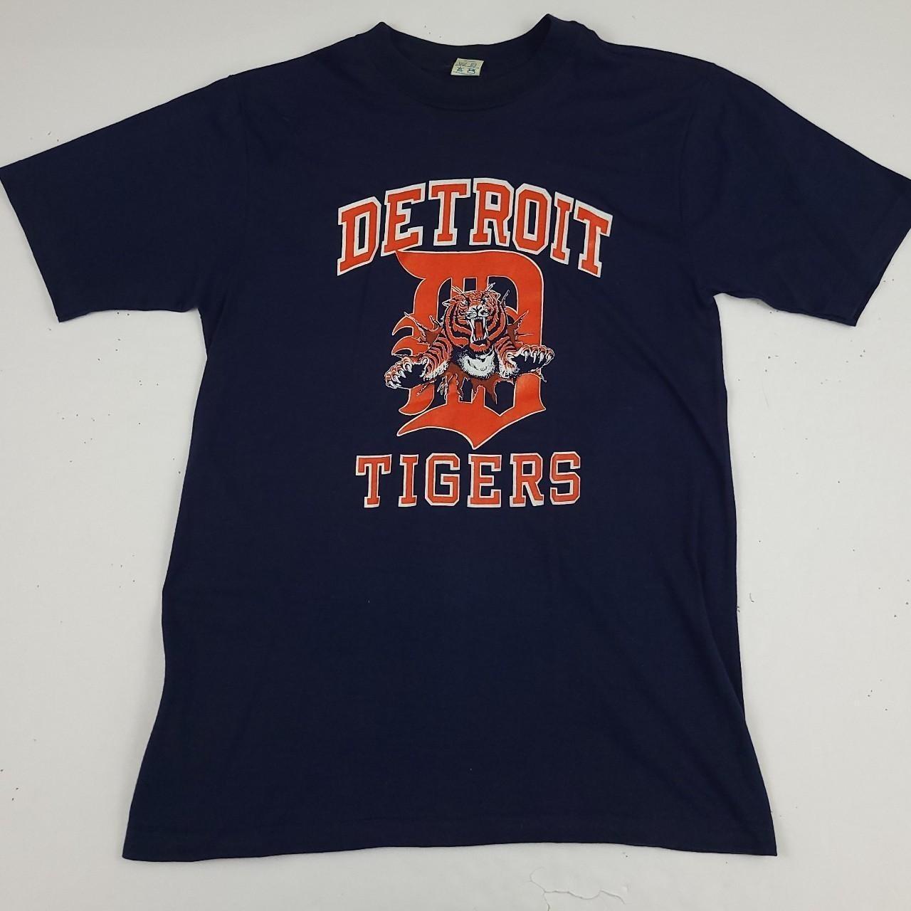 Vintage Detroit tigers t shirt large fits like medium - Depop