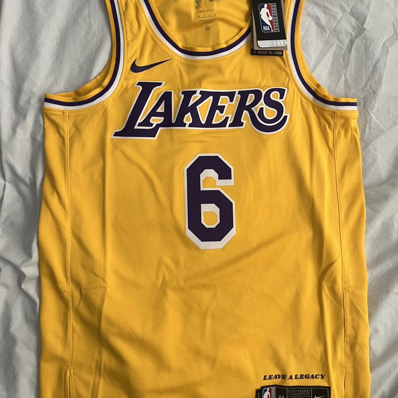 item listed by luiswerve
