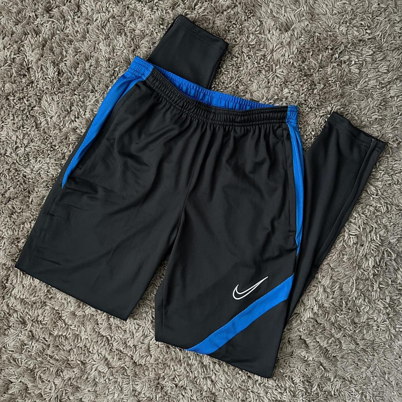 mens nike gym tracksuit