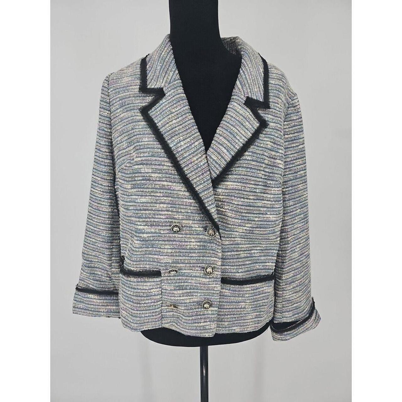 item listed by alexis30_as