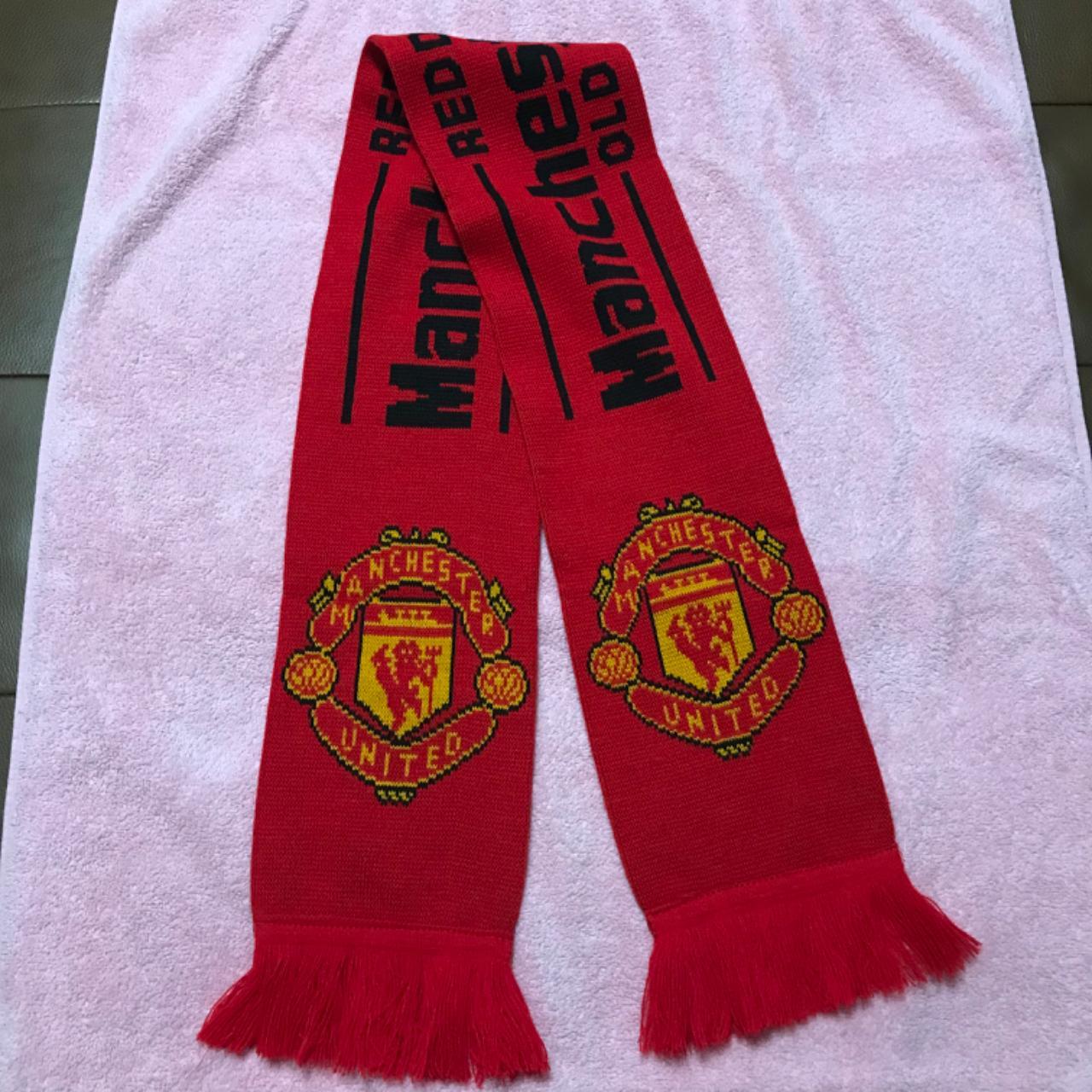 【archive】00s Manchester United muffler UK Manchester United F. C. scarf bought around | Depop