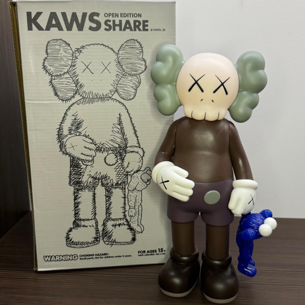 KAWS SHARE 三体セットBROWN GREY BLACK カウズ KAWS SHARE/BROWN GREY BLACK/3体セット（KAWS SHARE BROWN GREY