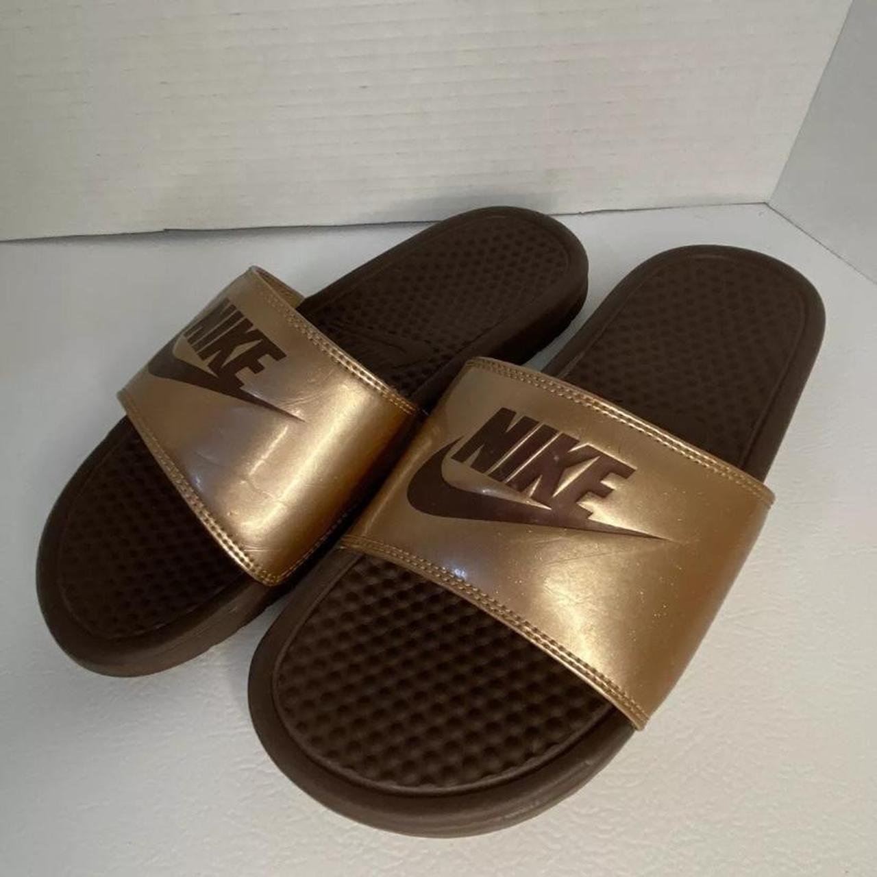 nike brown flip flops womens