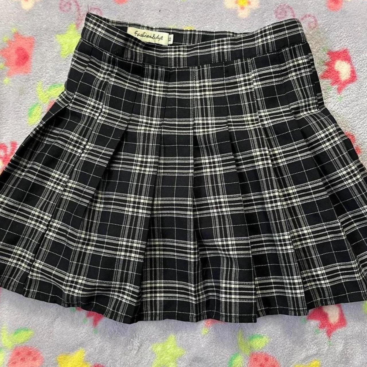 item listed by kunieinyourwallz