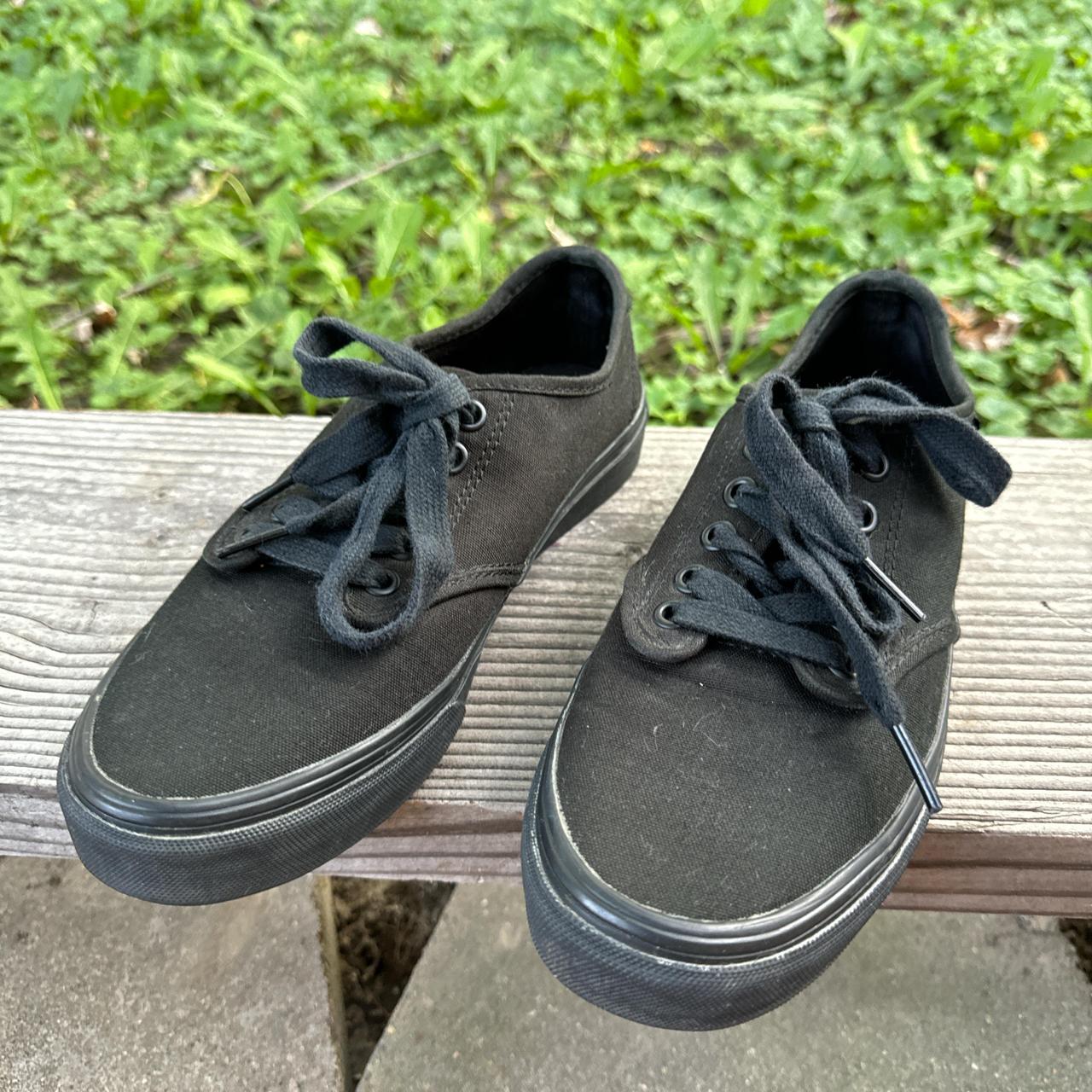 Ladies black vans size 7 hotsell