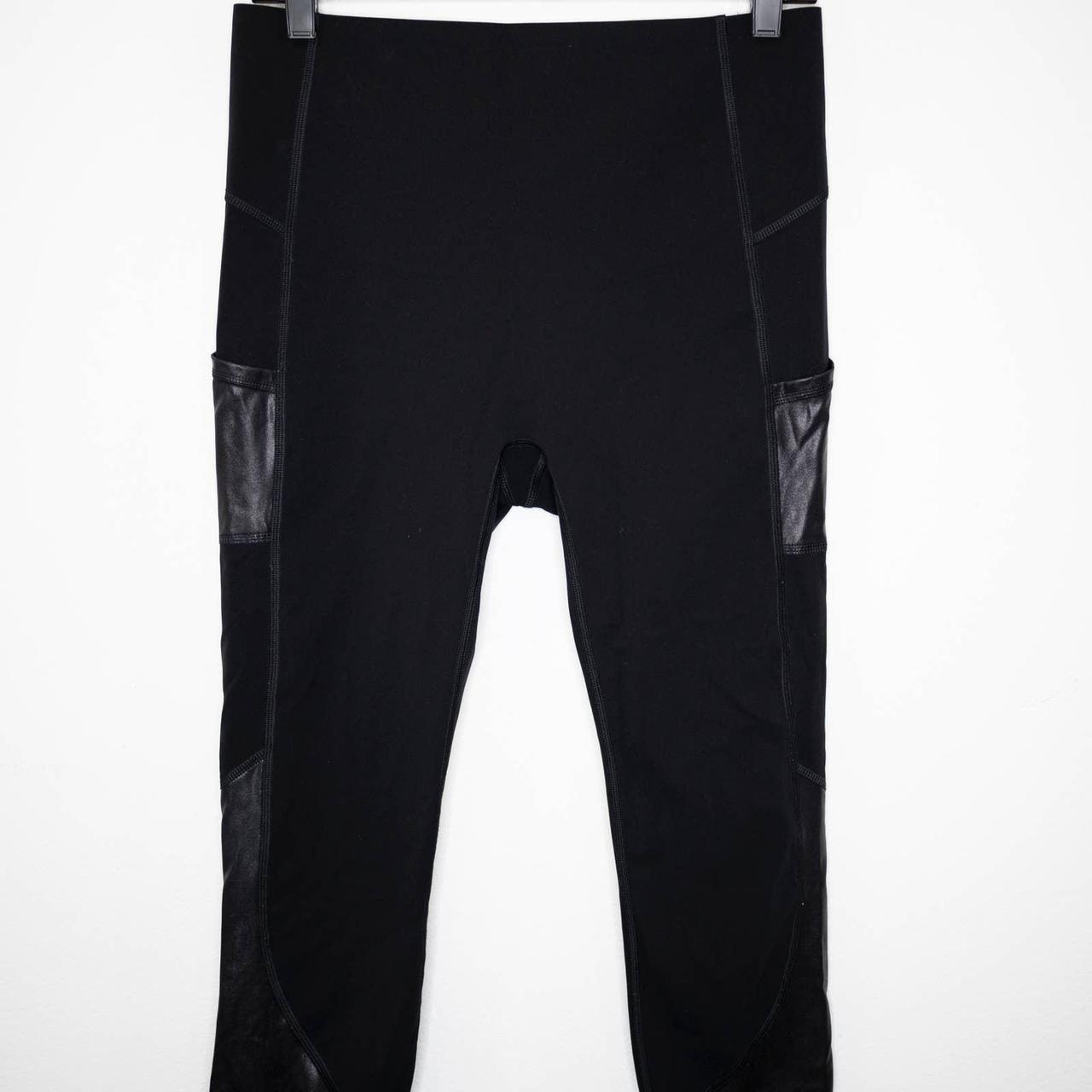Medium luxform leggings in onyx black from set - Depop