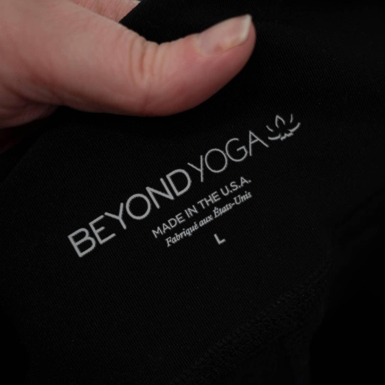Beyond Yoga Shine High Waisted Midi Luxe Legging in - Depop