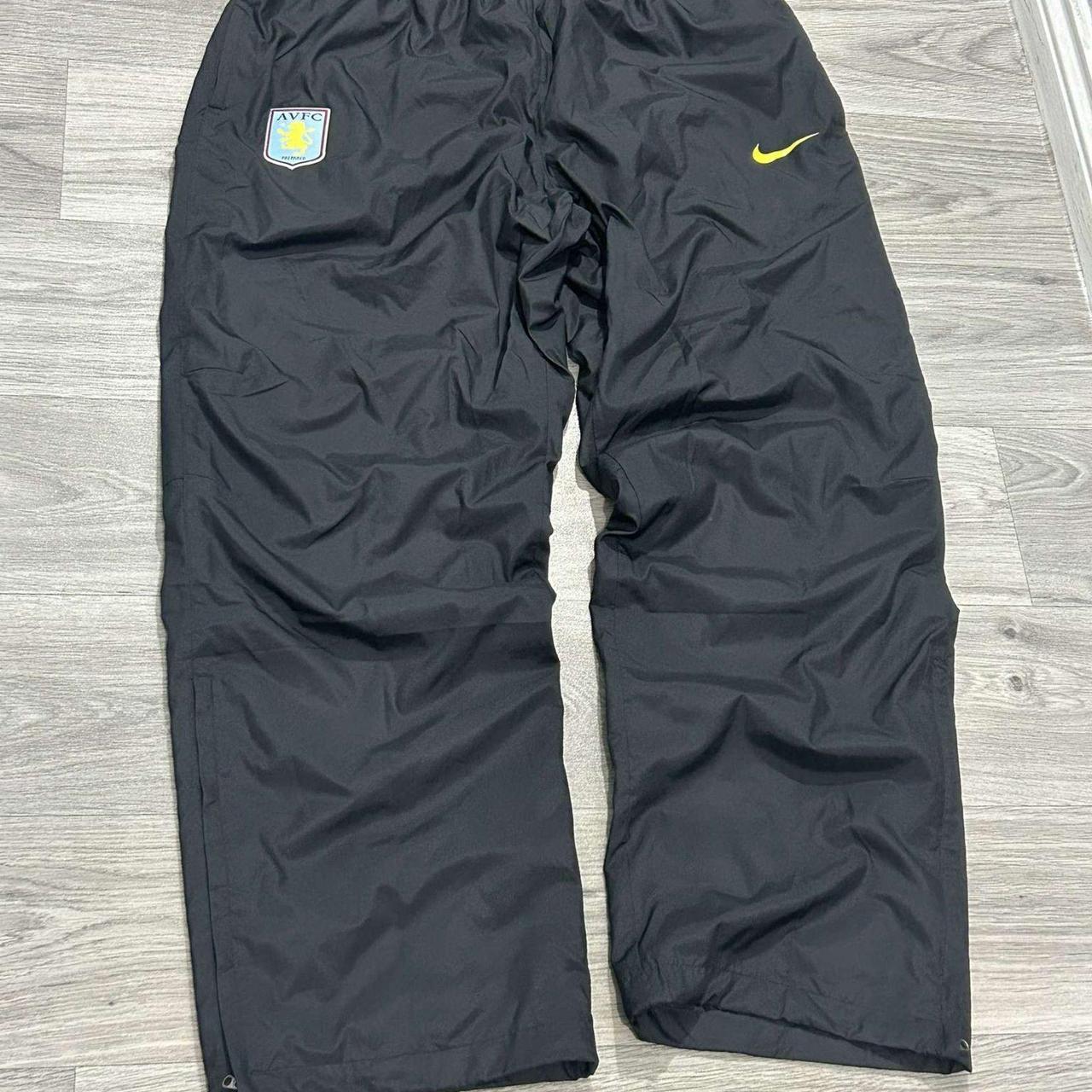 item listed by akhunzz