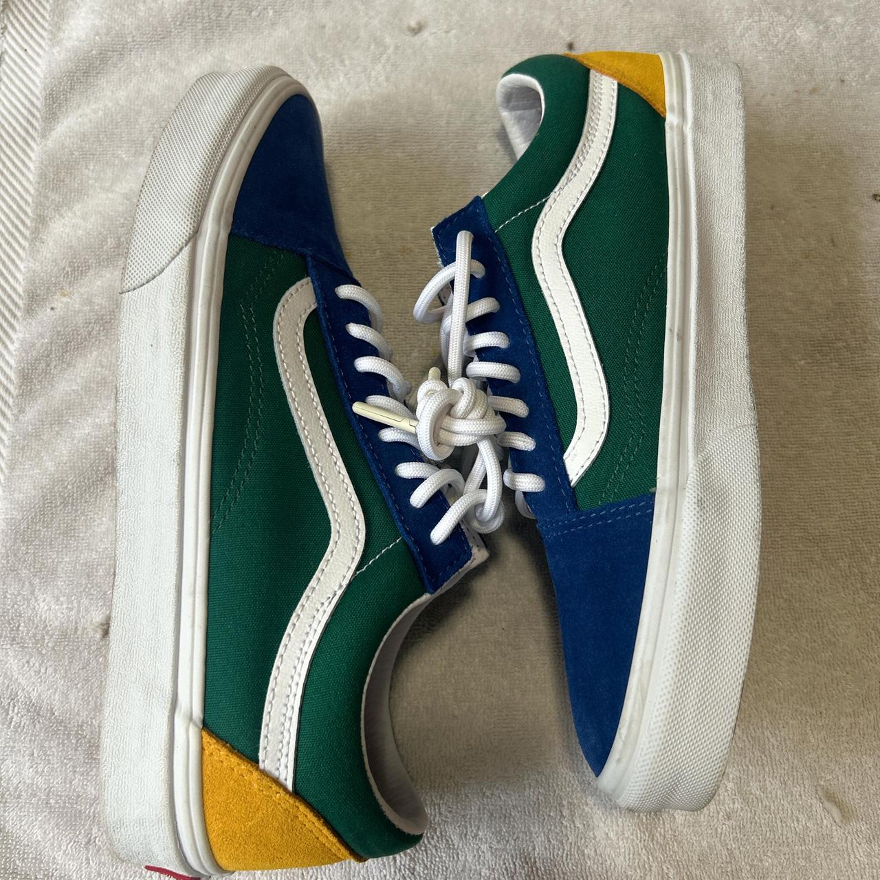 Vans orders Old Skool “Yacht Club” (Size 8.5 US Men’s)