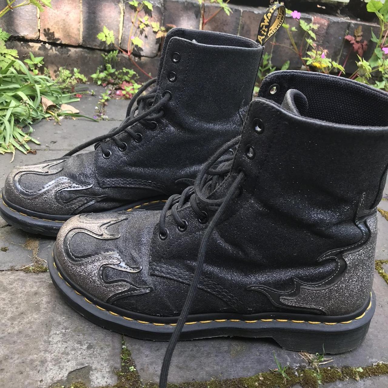 Dr martens pascal clearance flame