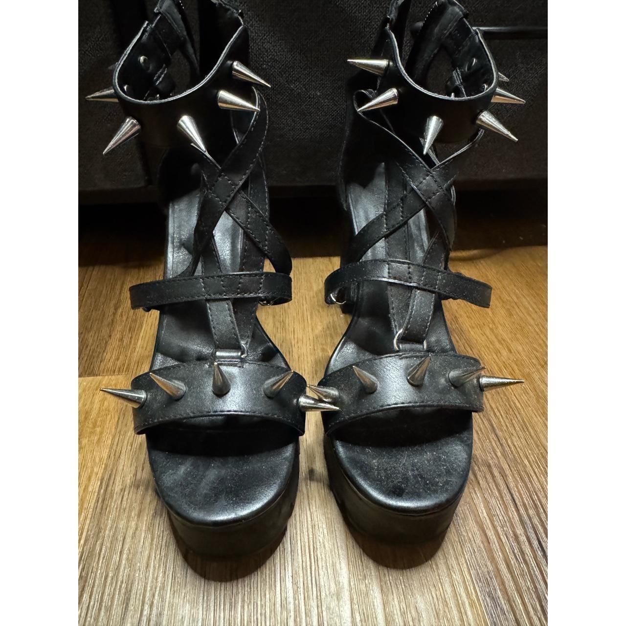 spike pentagram detail chunky heels from widow x...