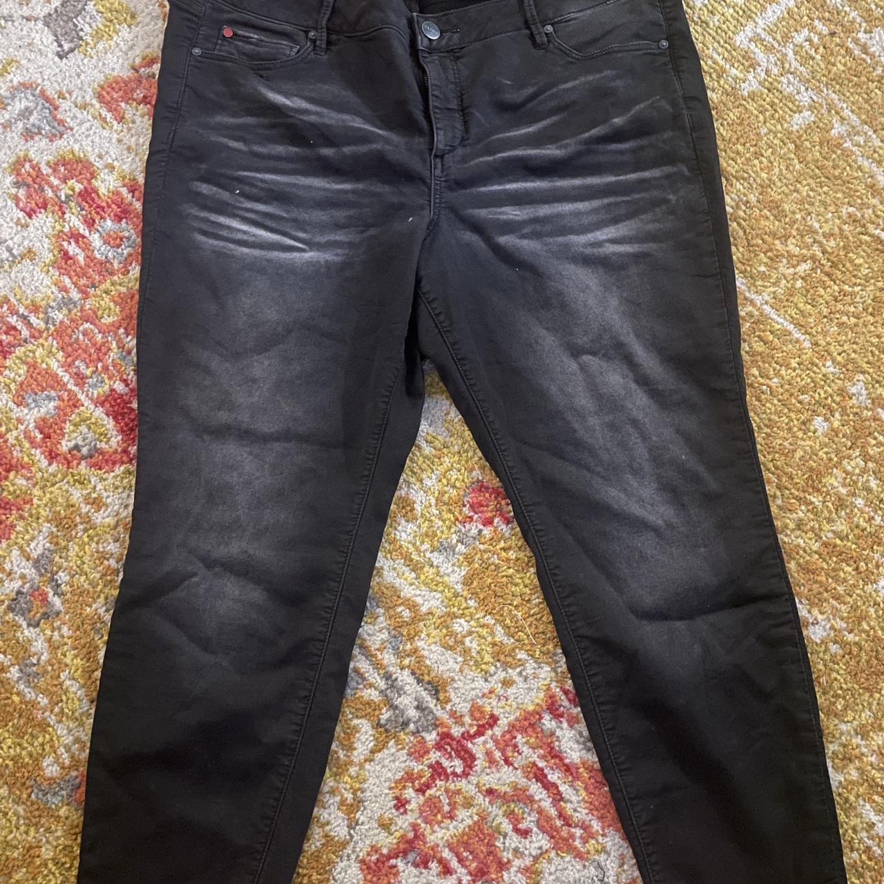 item listed by mahanlilyr