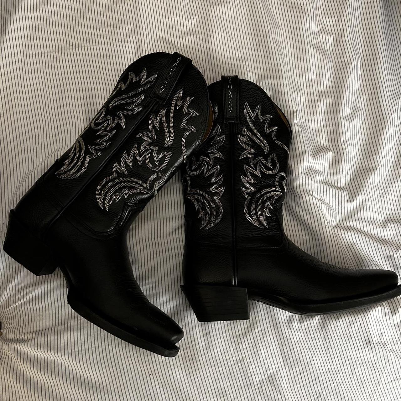 ariat embroidered boots