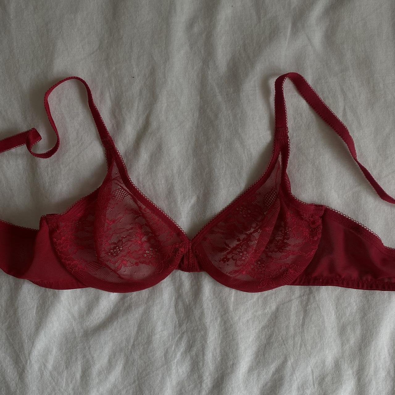 prettiest rose red lace underwire bra🌹 size 32B worn... - Depop