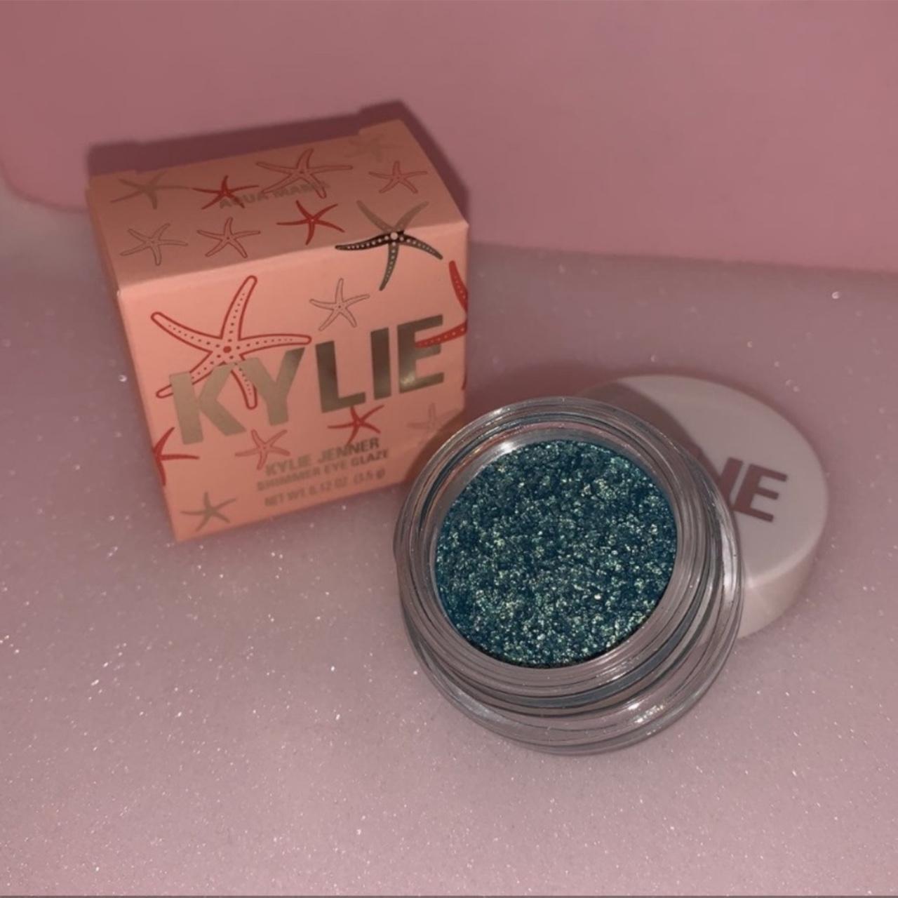 item listed by hayleywardrobe