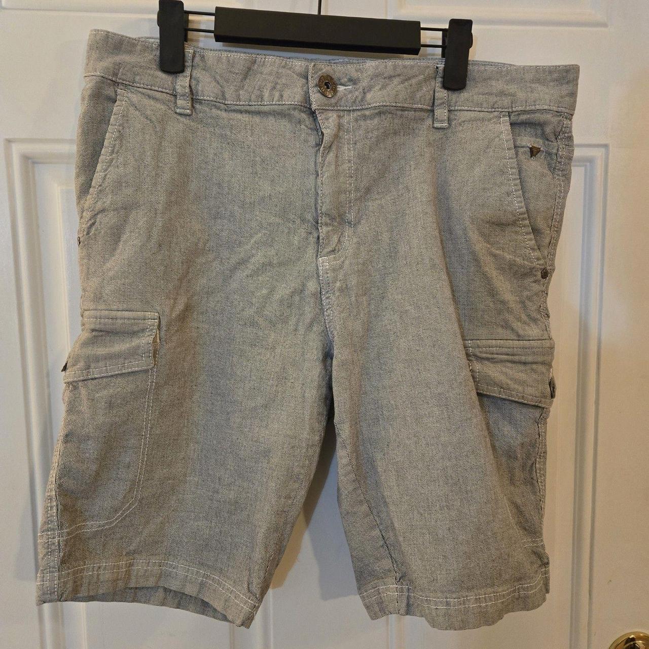 item listed by shippinginstyle208