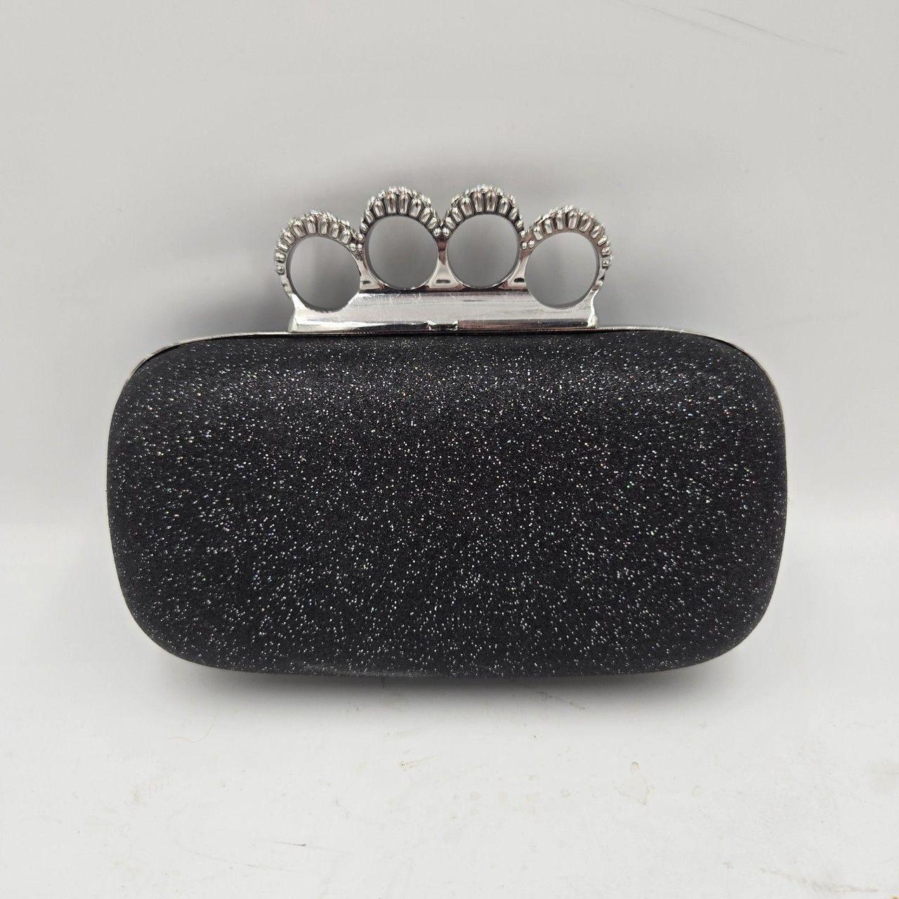 item listed by shippinginstyle208