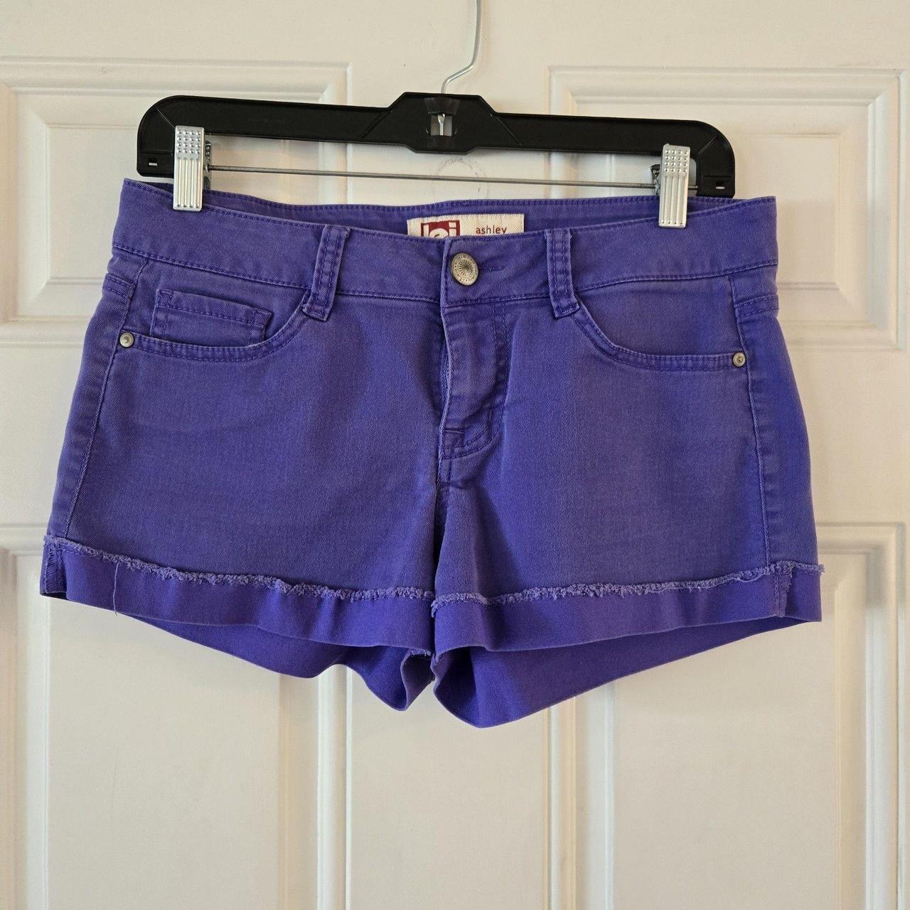 item listed by shippinginstyle208