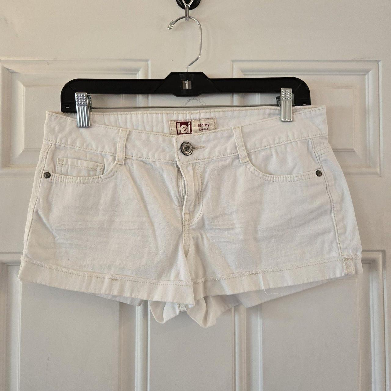 item listed by shippinginstyle208