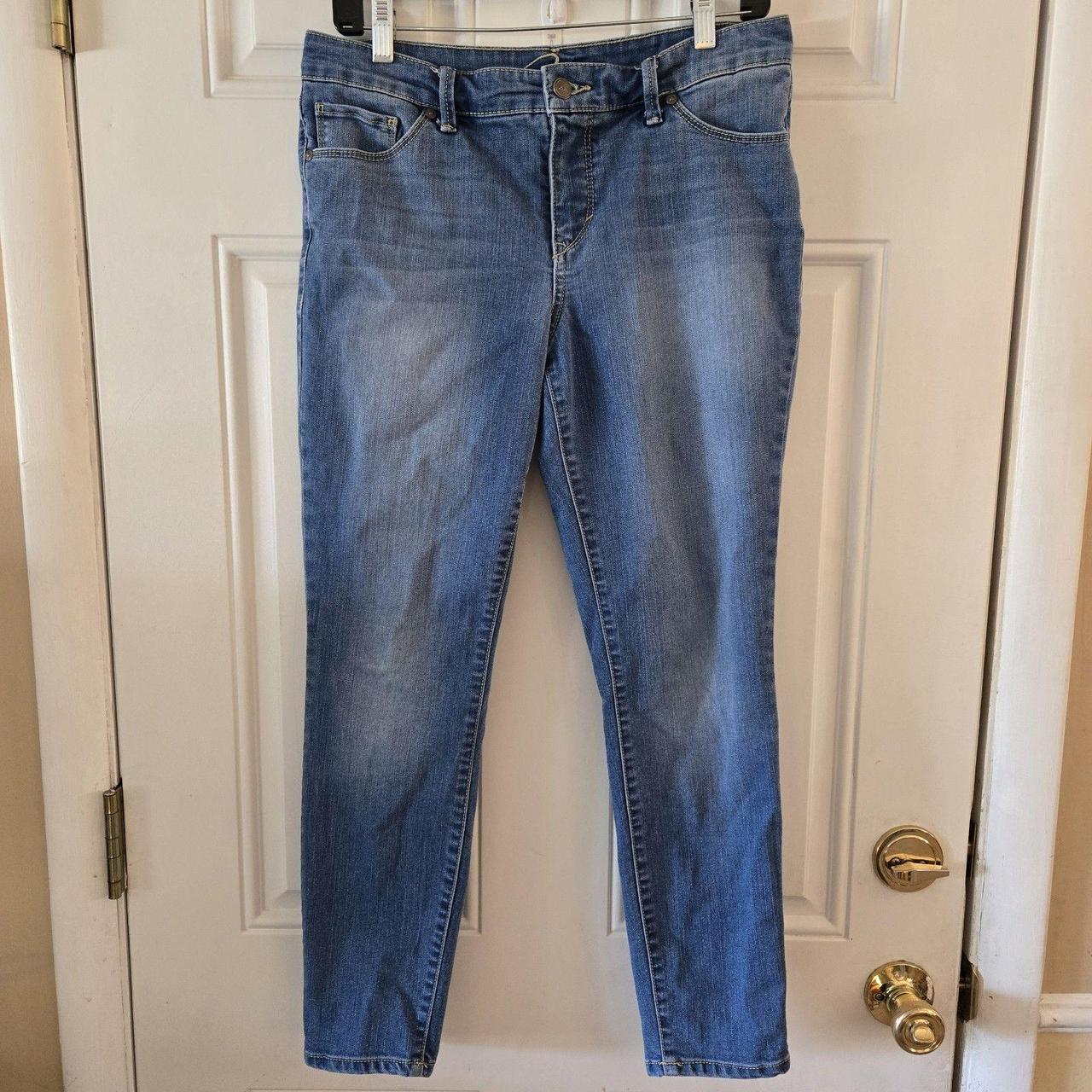 item listed by shippinginstyle208